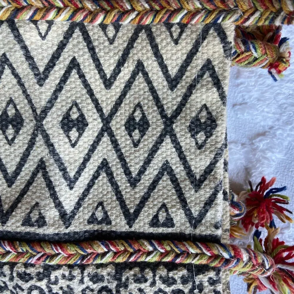 AM HOME TEXTILES Handcrafted Artisan Throw Rug Multi-Color Sz 27x42 Aztec Style